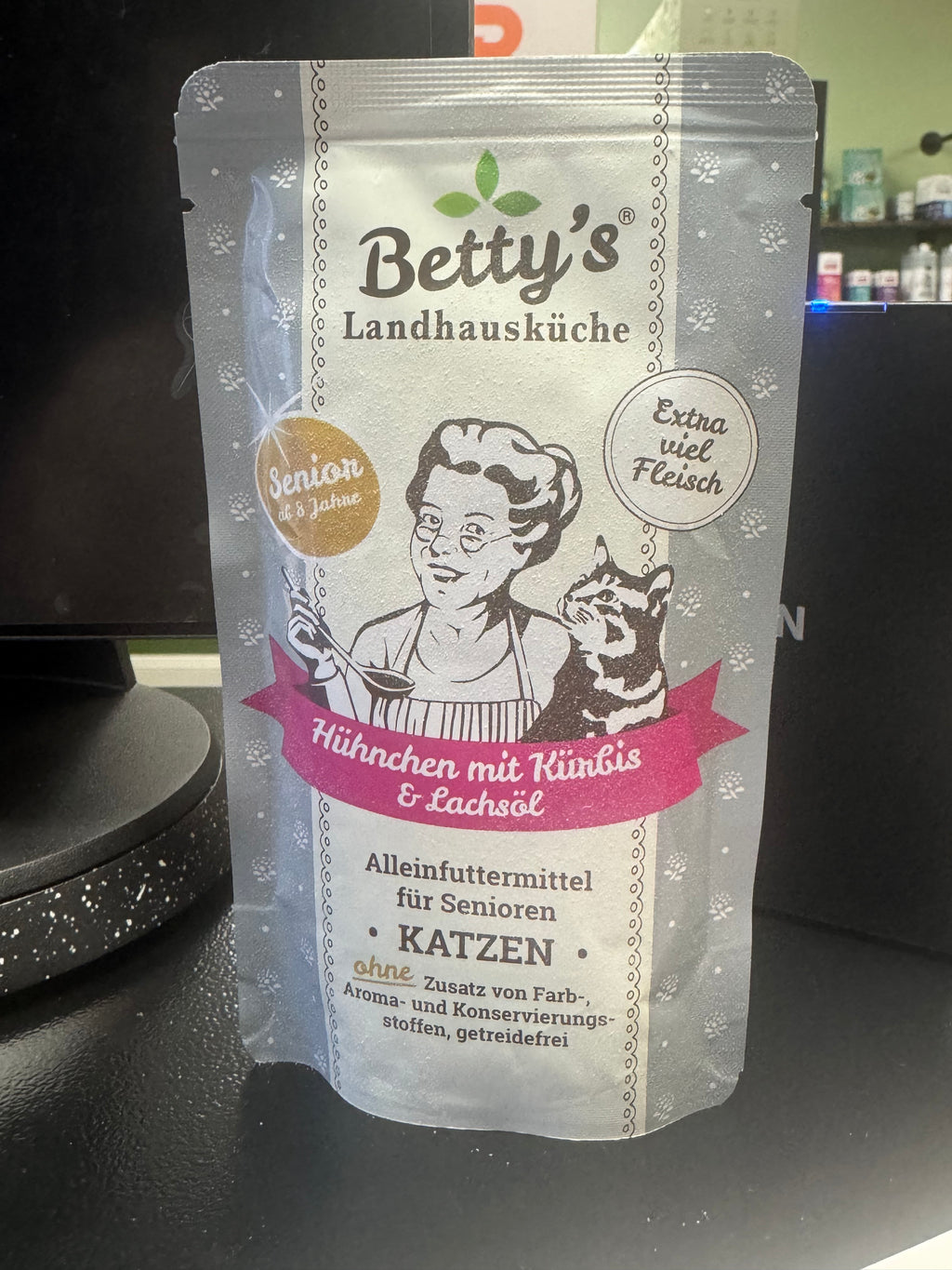 Betty's Country House Kitchen Chicken With Pumpkin & Salmon Oil Senior Cat