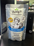 Betty's Country House Kitchen Beef With Turkey Carrots & Salmon Oil Senior Cat Pouch 100g