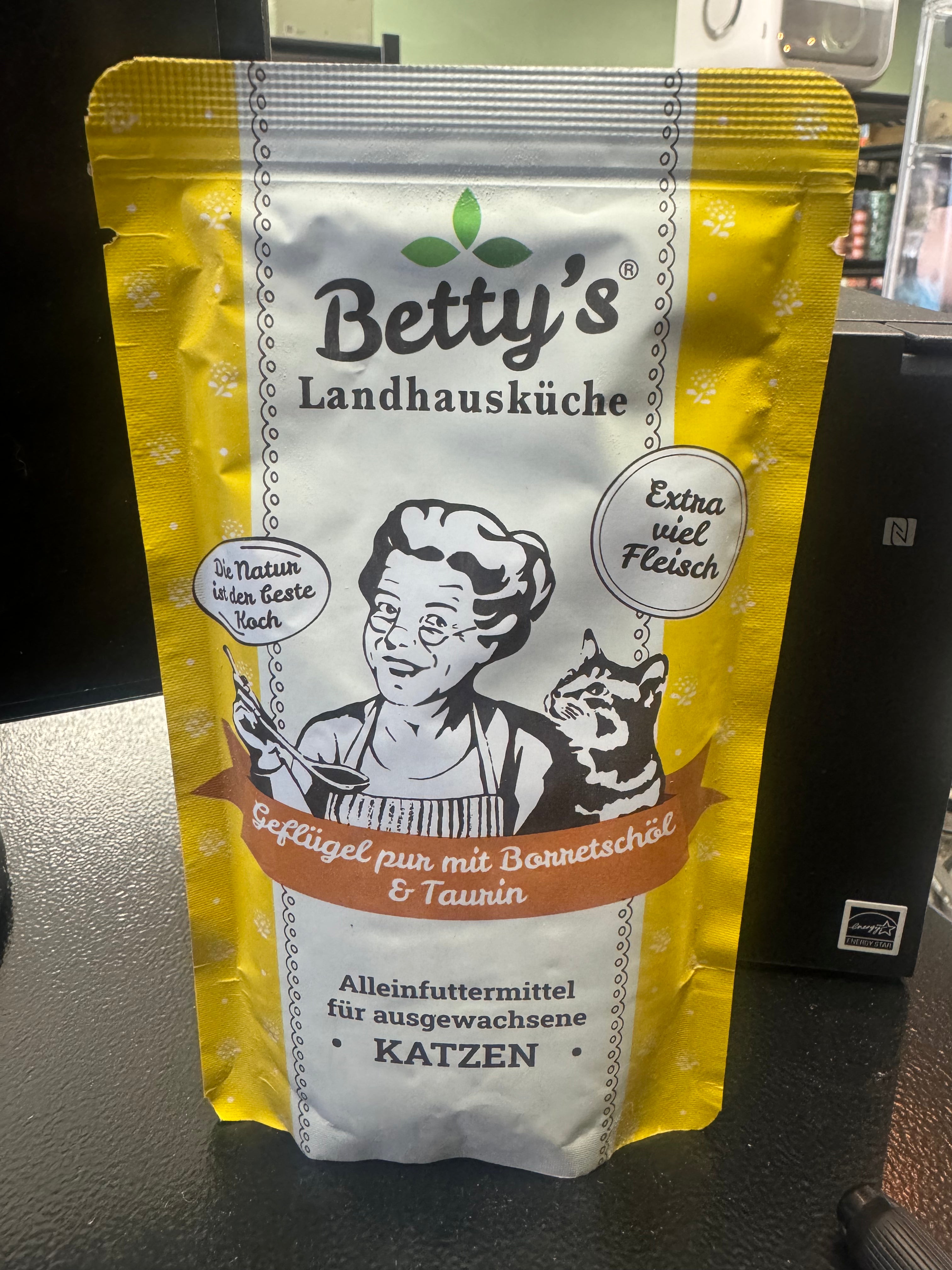 Betty's Country House Kitchen Poultry With Taurine